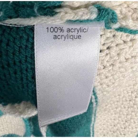 Maurice’s Blue and Cream Chevron Striped Knit V-Neck Sweater - Picture 4 of 4